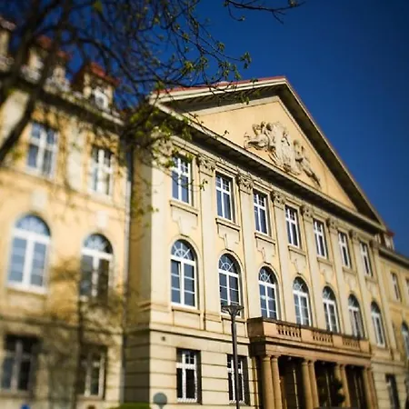 Boehlerstern 4*