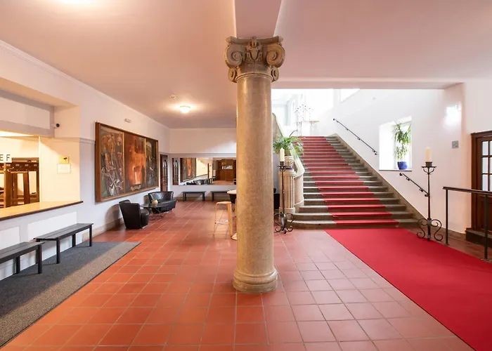 Boehlerstern Hotel 4*